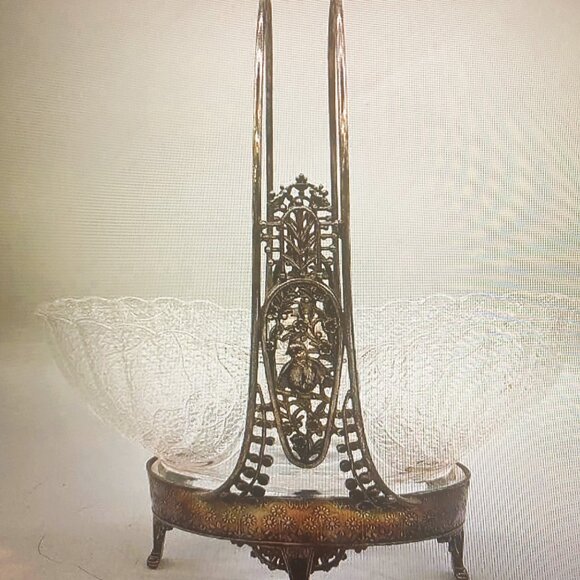 Bridal Basket - Picture 1 of 4